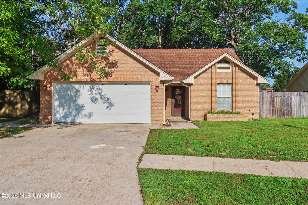 741 Whitney Drive, Biloxi, MS 39532