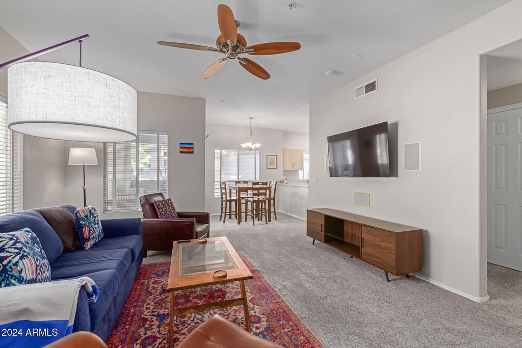 7401 W ARROWHEAD CLUBHOUSE Drive 2046, Glendale, AZ 85308 — exterior