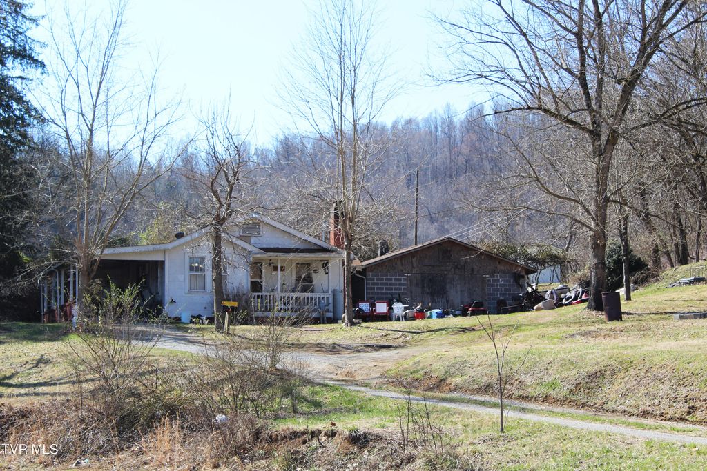 42424 East Morgan Avenue, Pennington Gap, VA 24277