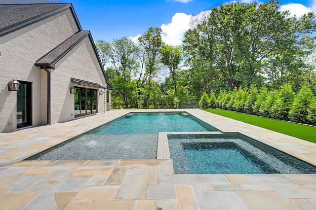 226 Williamsburg Cir, Brentwood, TN 37027