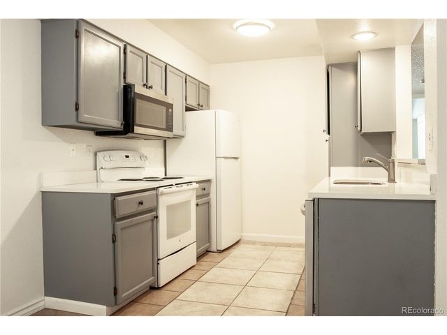 1075 S Elkhart Way 102, Aurora, CO 80012