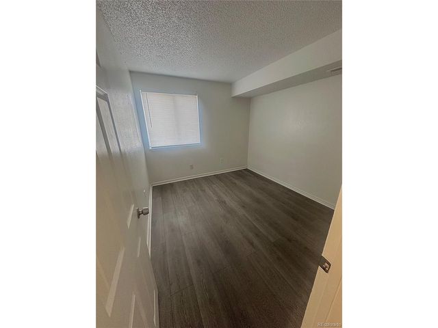 1075 S Elkhart Way 102, Aurora, CO 80012