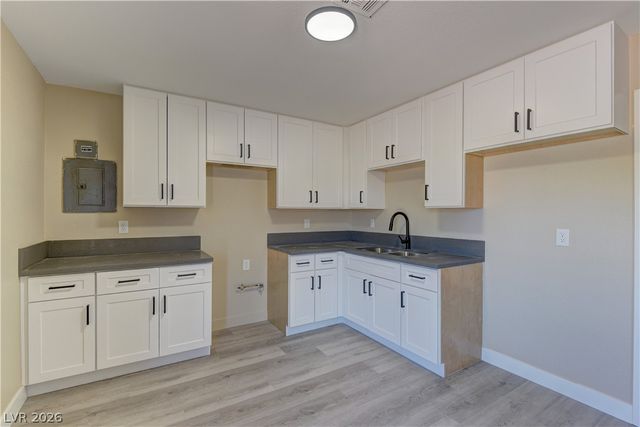 1940 Merze Avenue B, Henderson, NV 89011