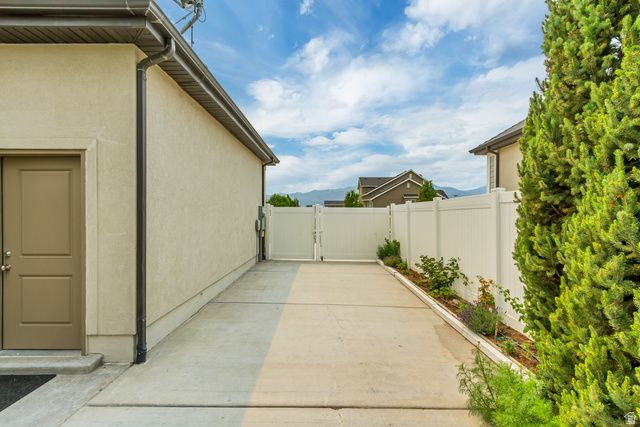 6372 N DAVIS KNOLLS DR, Eagle Mountain, UT 84005