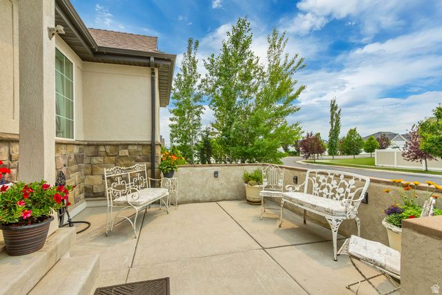 6372 N DAVIS KNOLLS DR, Eagle Mountain, UT 84005