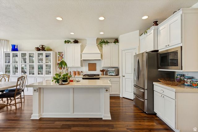 6372 N DAVIS KNOLLS DR, Eagle Mountain, UT 84005