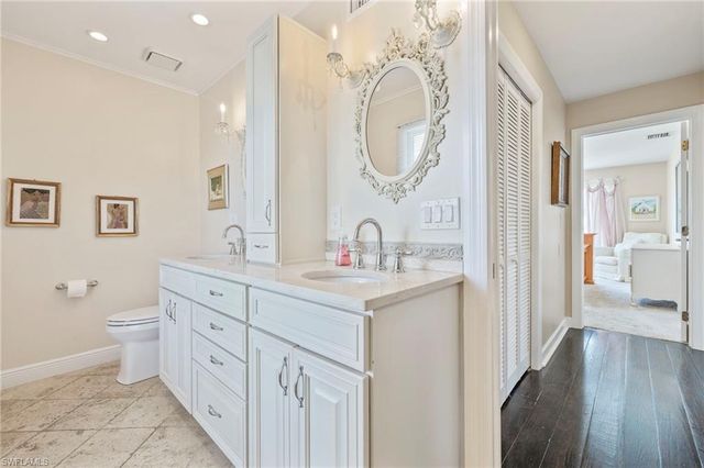 1425 Causey CT, Sanibel, FL 33957