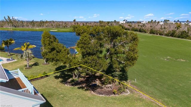 1425 Causey CT, Sanibel, FL 33957