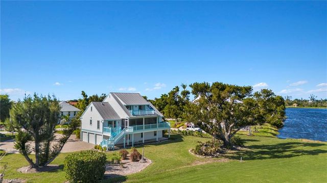 1425 Causey CT, Sanibel, FL 33957