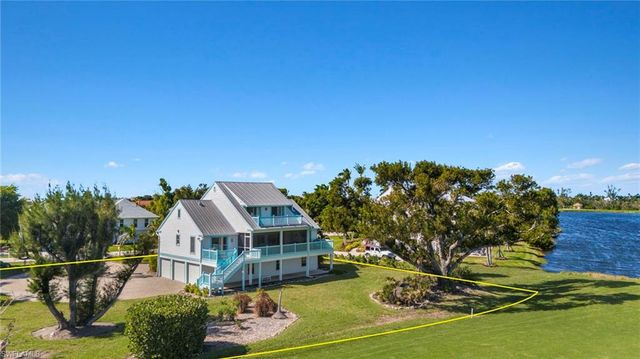 1425 Causey CT, Sanibel, FL 33957