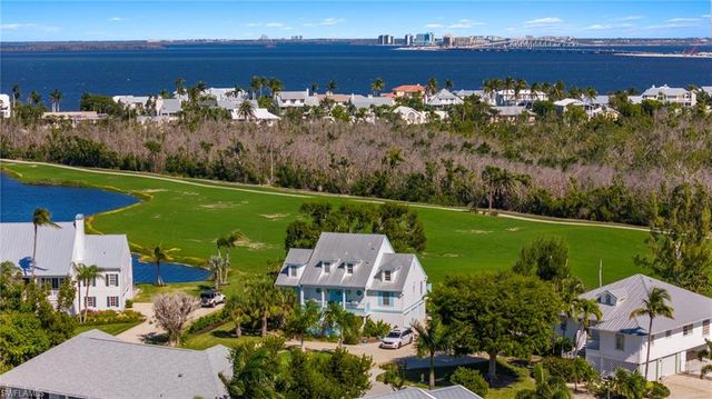 1425 Causey CT, Sanibel, FL 33957