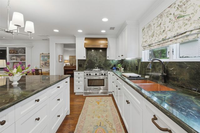 4116 Harlanwood Drive, Fort Worth, TX 76109