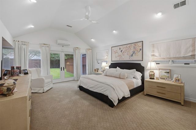 4116 Harlanwood Drive, Fort Worth, TX 76109