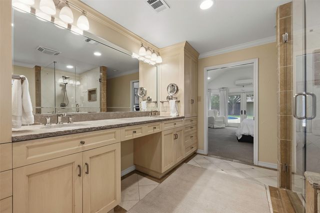 4116 Harlanwood Drive, Fort Worth, TX 76109