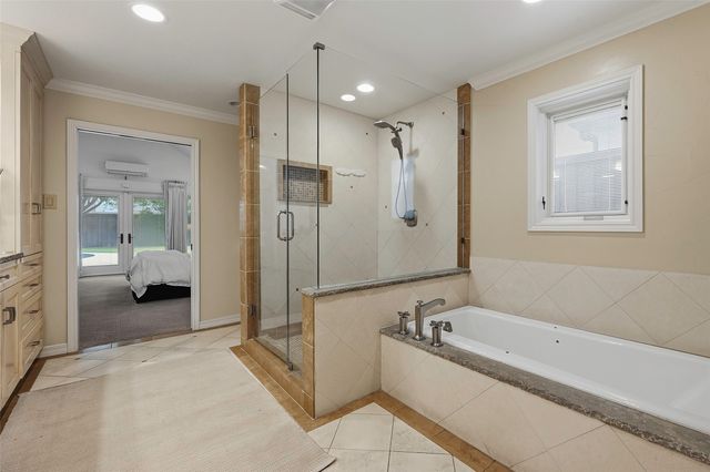 4116 Harlanwood Drive, Fort Worth, TX 76109