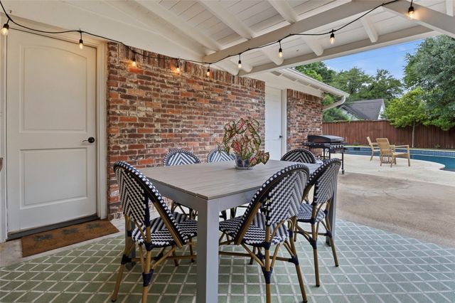 4116 Harlanwood Drive, Fort Worth, TX 76109
