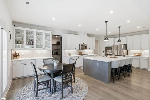 2094 Bluet Drive, Woodruff, SC 29388