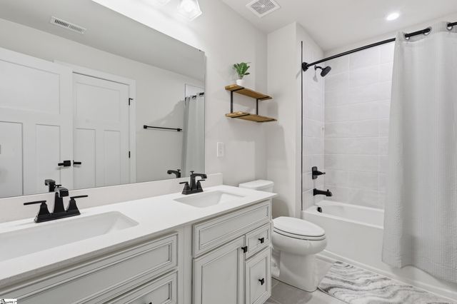 2094 Bluet Drive, Woodruff, SC 29388