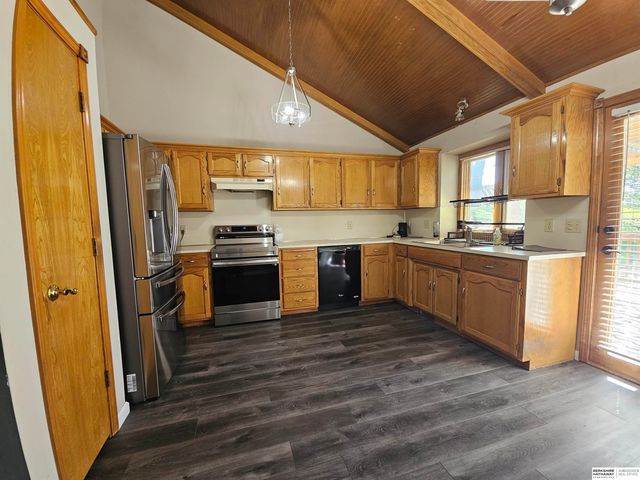 521 Vine Street, Louisville, NE 68037