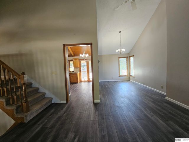 521 Vine Street, Louisville, NE 68037