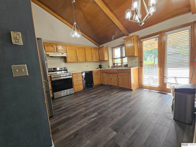 521 Vine Street, Louisville, NE 68037