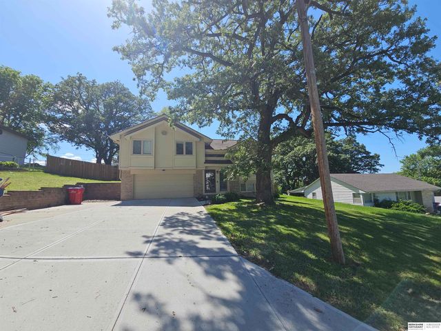 521 Vine Street, Louisville, NE 68037