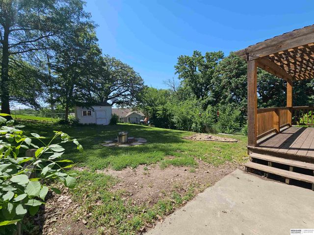 521 Vine Street, Louisville, NE 68037