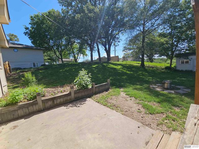 521 Vine Street, Louisville, NE 68037