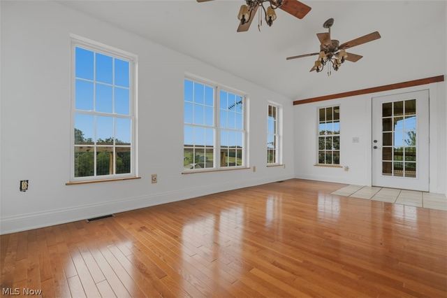 1484 Lake Washington Road, Washington, WV 26181