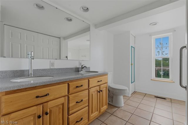 1484 Lake Washington Road, Washington, WV 26181