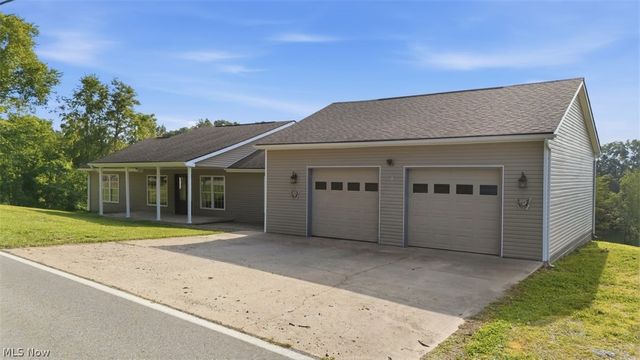 1484 Lake Washington Road, Washington, WV 26181