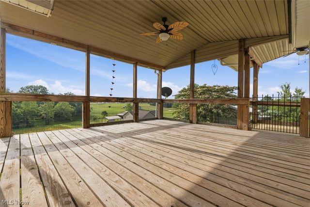 1484 Lake Washington Road, Washington, WV 26181