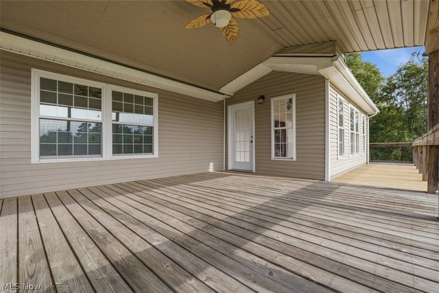1484 Lake Washington Road, Washington, WV 26181