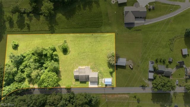 1484 Lake Washington Road, Washington, WV 26181