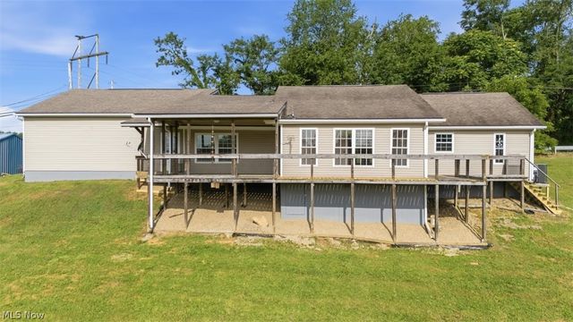 1484 Lake Washington Road, Washington, WV 26181