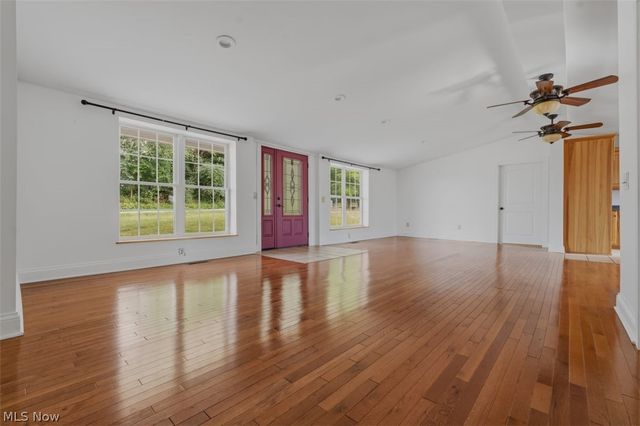 1484 Lake Washington Road, Washington, WV 26181