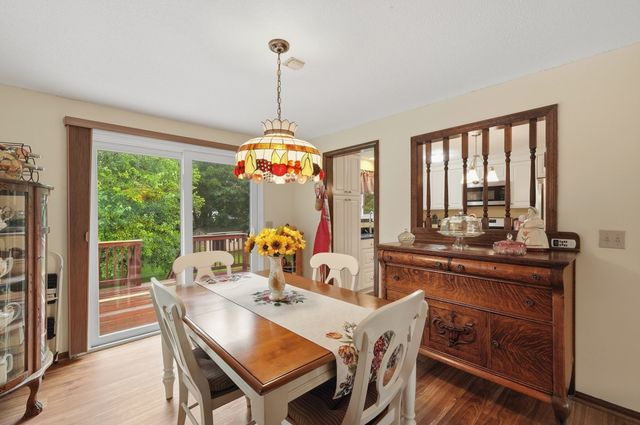 568 Lantern Ln, New Bedford, MA 02740