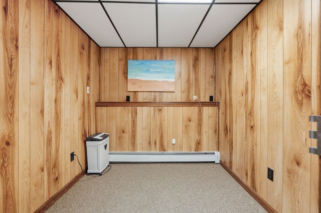 568 Lantern Ln, New Bedford, MA 02740