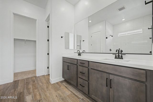 22203 W BLACKHAWK Drive, Surprise, AZ 85387