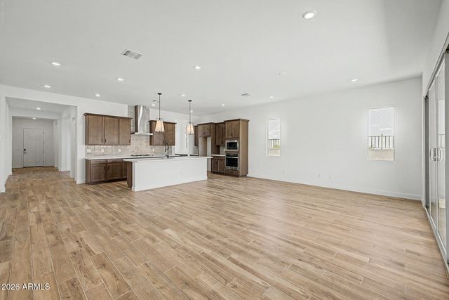 22203 W BLACKHAWK Drive, Surprise, AZ 85387