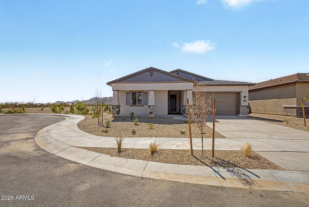 22203 W BLACKHAWK Drive, Surprise, AZ 85387