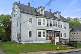 11-15 5th Ave, Webster, MA 01570