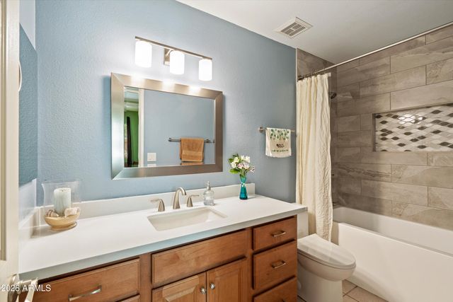4247 E AHWATUKEE Drive, Phoenix, AZ 85044