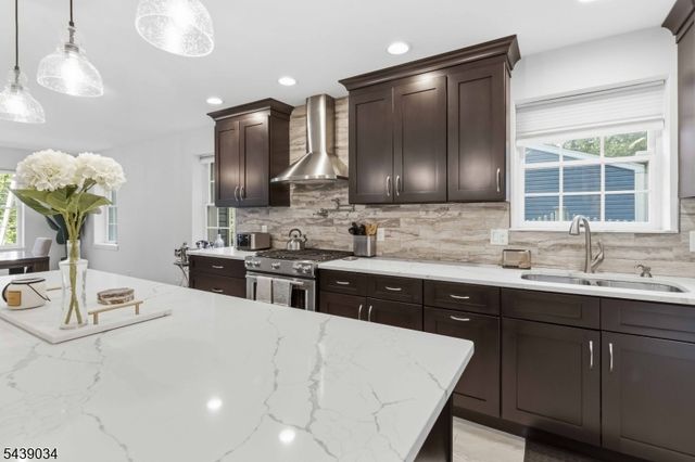 913 High Mountain Rd, North Haledon Boro, NJ 07508