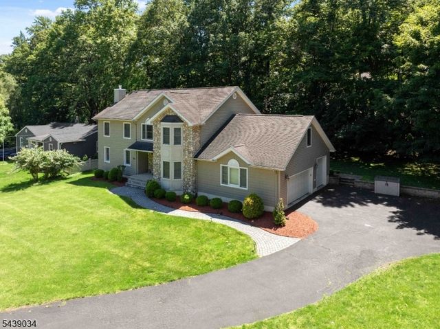913 High Mountain Rd, North Haledon Boro, NJ 07508