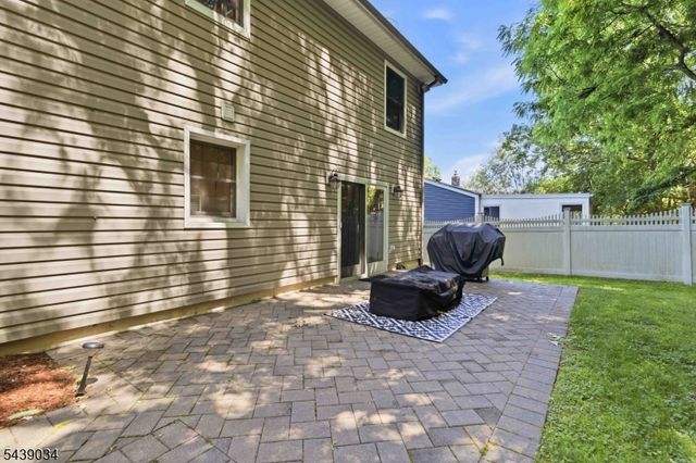 913 High Mountain Rd, North Haledon Boro, NJ 07508