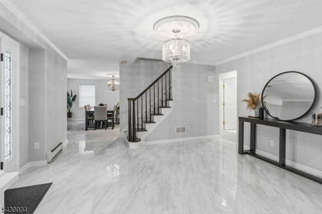 913 High Mountain Rd, North Haledon Boro, NJ 07508