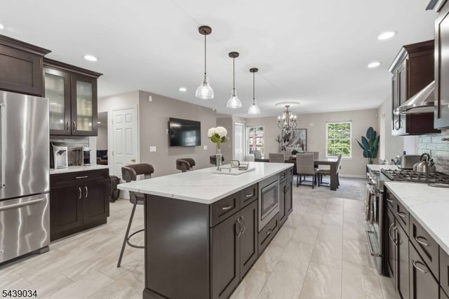 913 High Mountain Rd, North Haledon Boro, NJ 07508