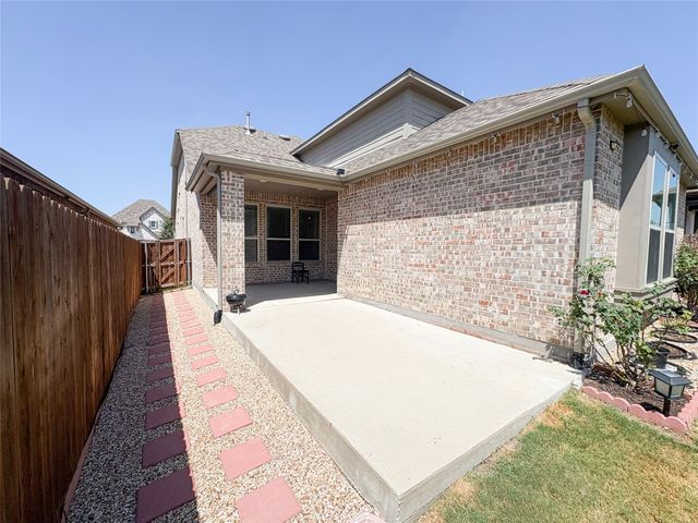 1741 Horseshoe Lane, Van Alstyne, TX 75495