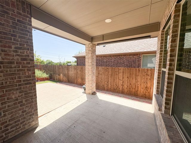 1741 Horseshoe Lane, Van Alstyne, TX 75495